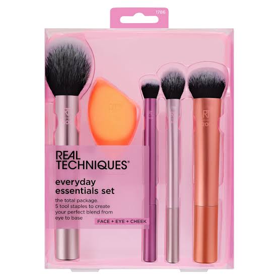 Everyday Essentials Brush Set ( factory leftover )