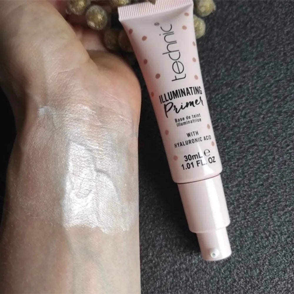 Technic Illuminating Primer with hyaluronic acid
