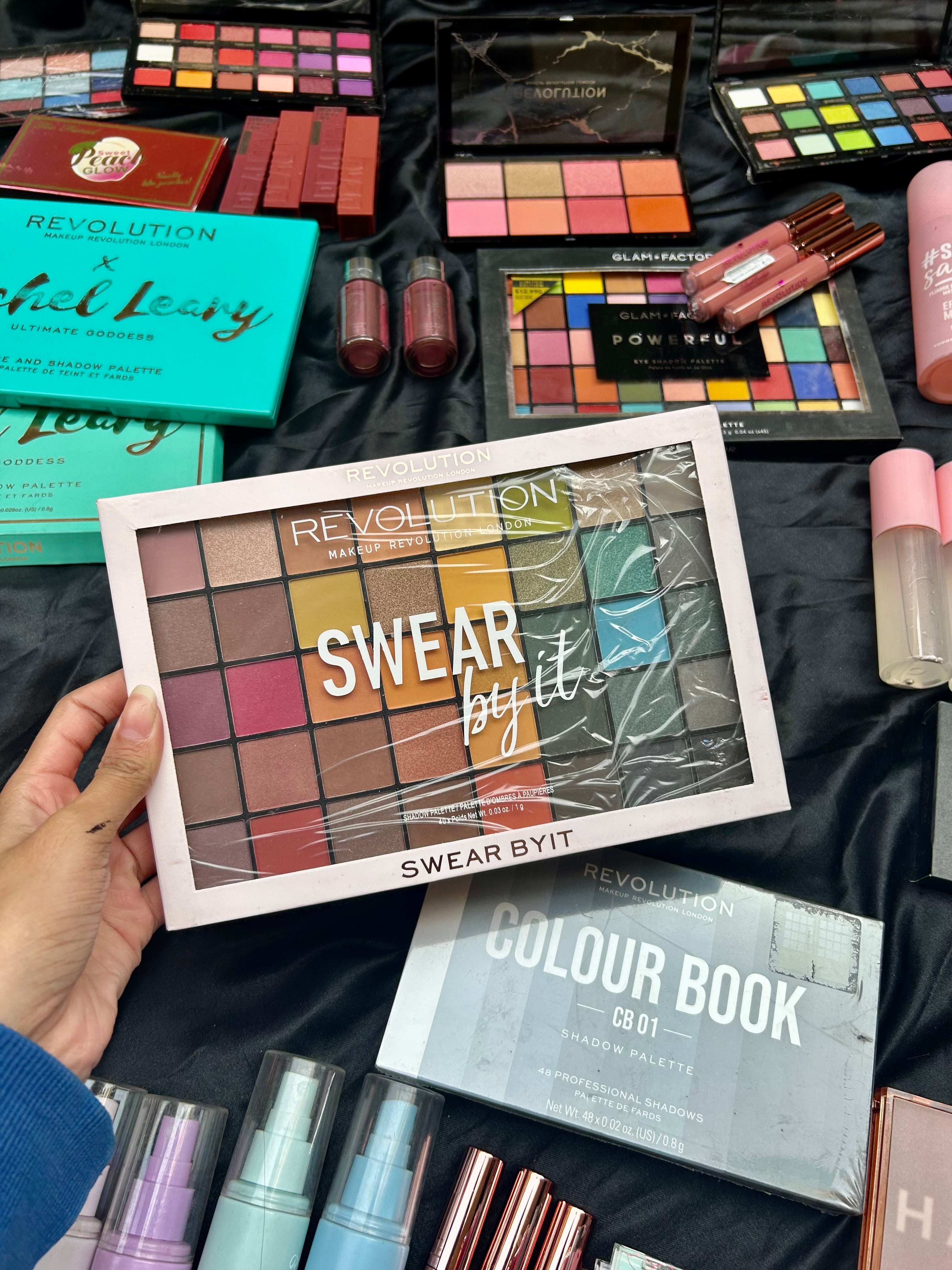 Revolution Swear by it eyeshadow palette