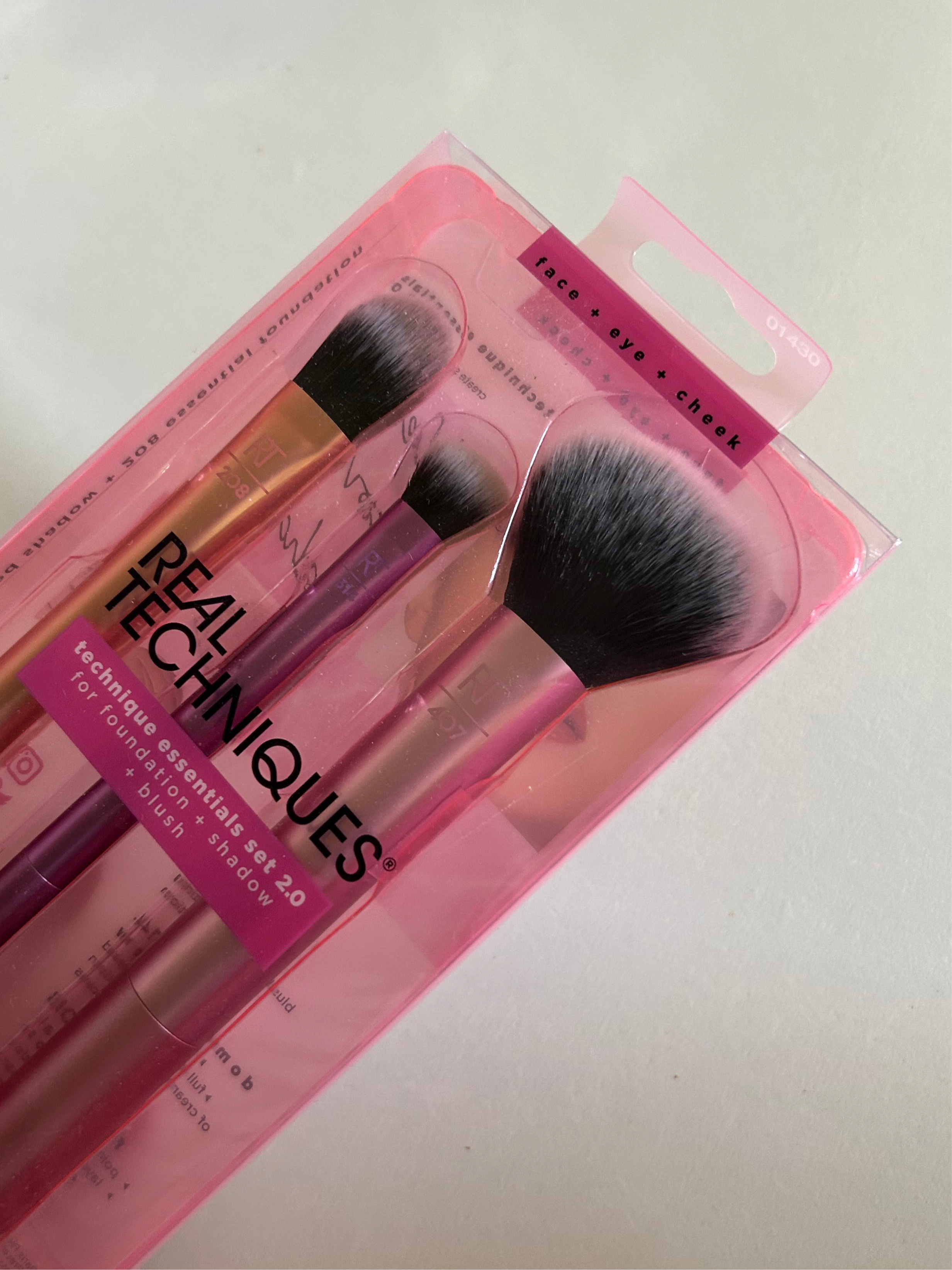 Real Techniques Essentials set 2.0