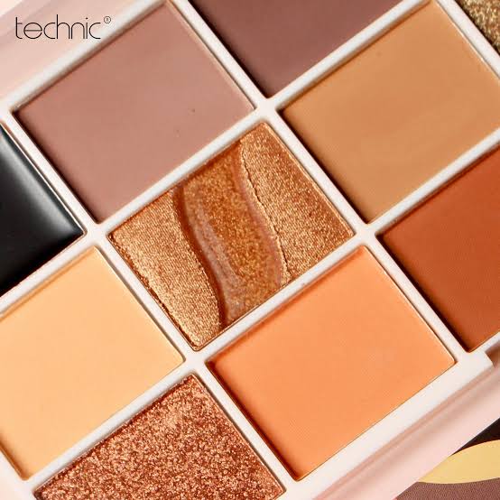 Technic Enamoured Eyeshadow palette