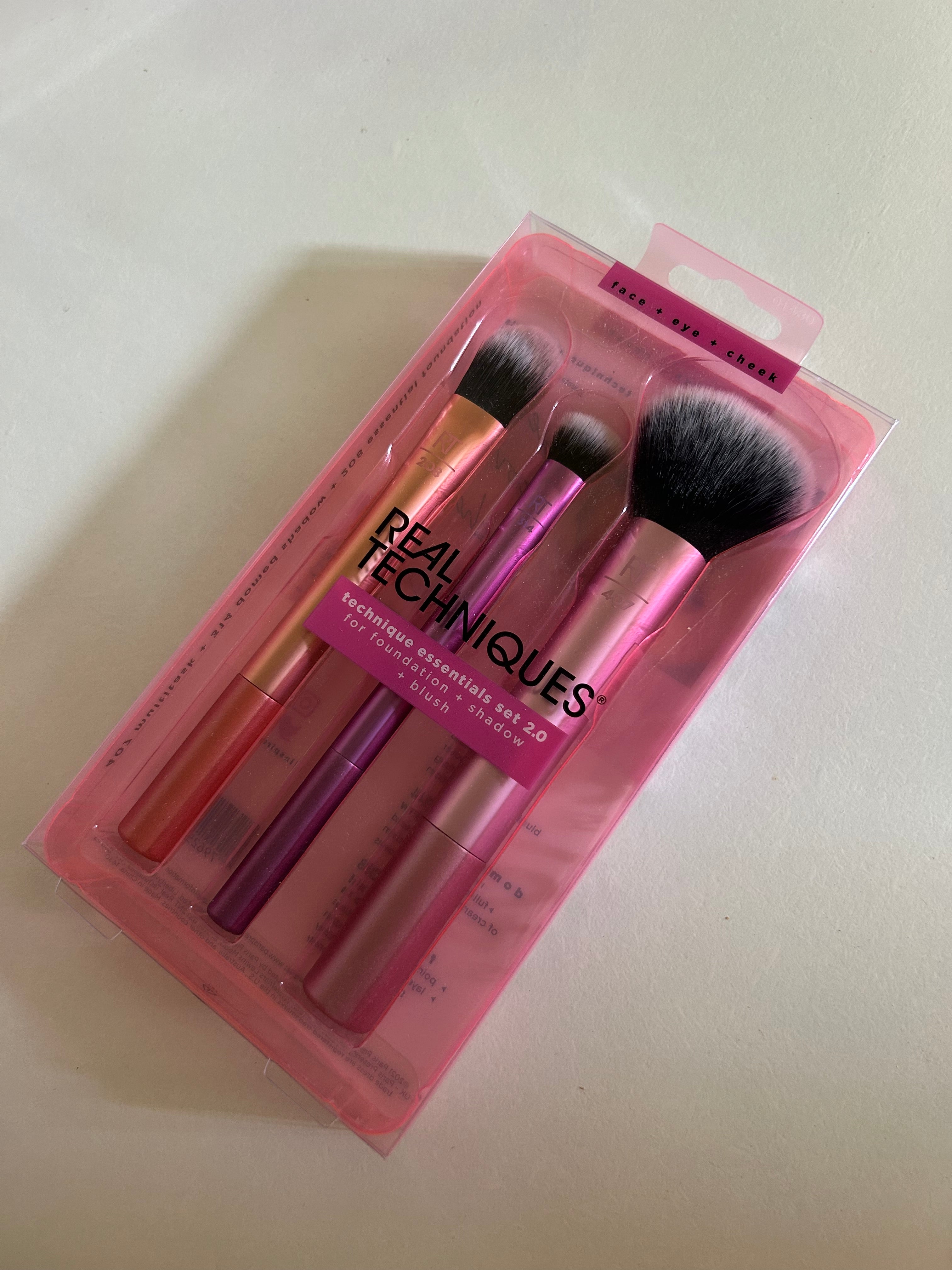 Real Techniques Essentials set 2.0